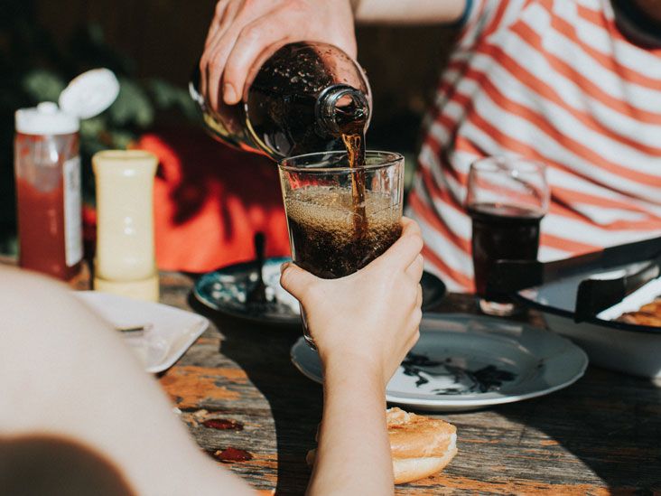 hl pouring soda 732x549 thumbnail